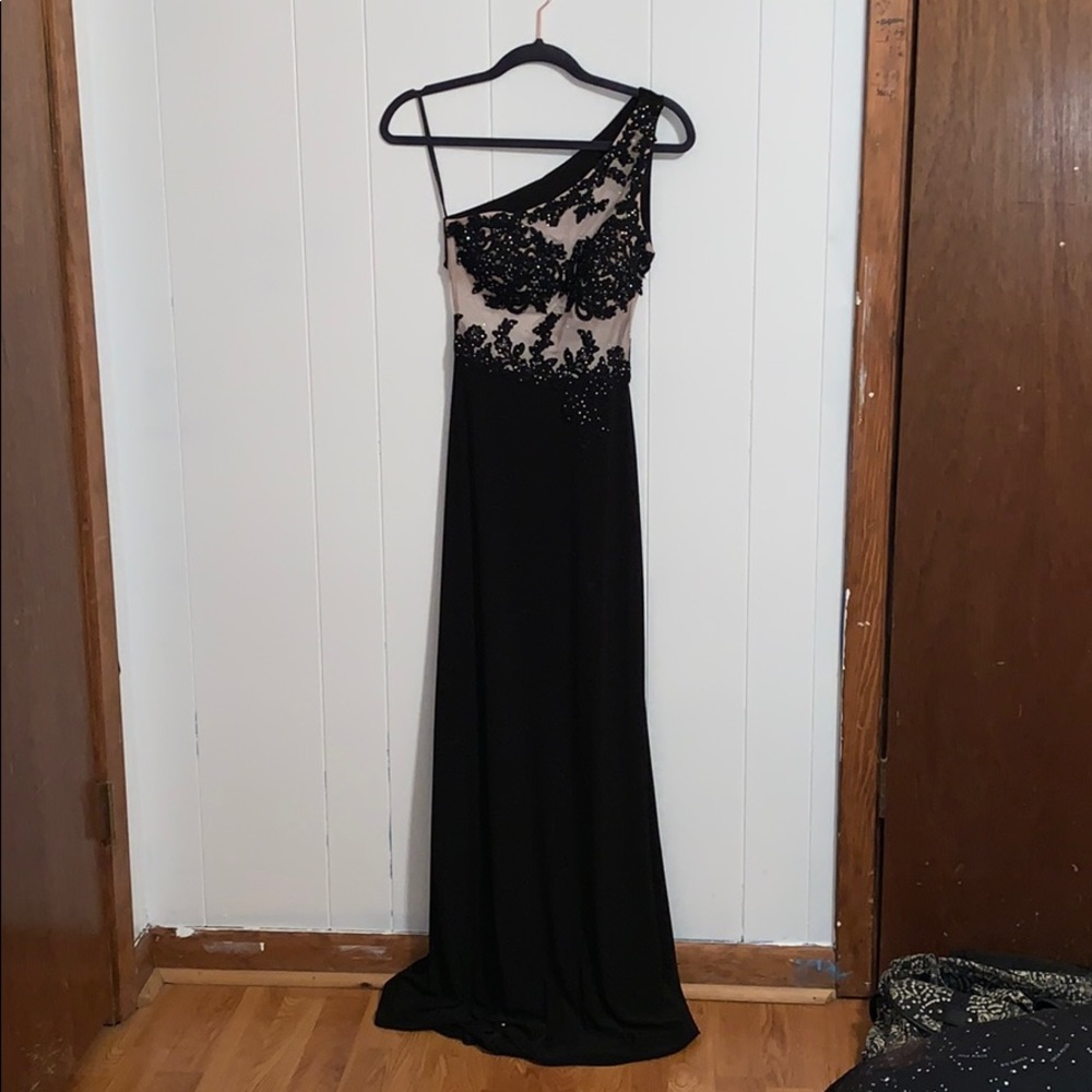 Black Fitted One Shoulder Prom Dress